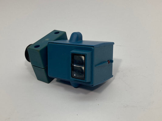 Cutler-Hammer Opcon 1351B-6501 115VAC Long Range Proximity Photoelectric Sensor
