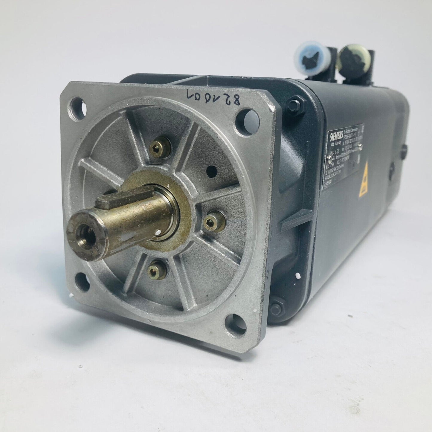 Siemens 1FT5066-0AC71-1-Z SimoDrive Servo Magnet Motor