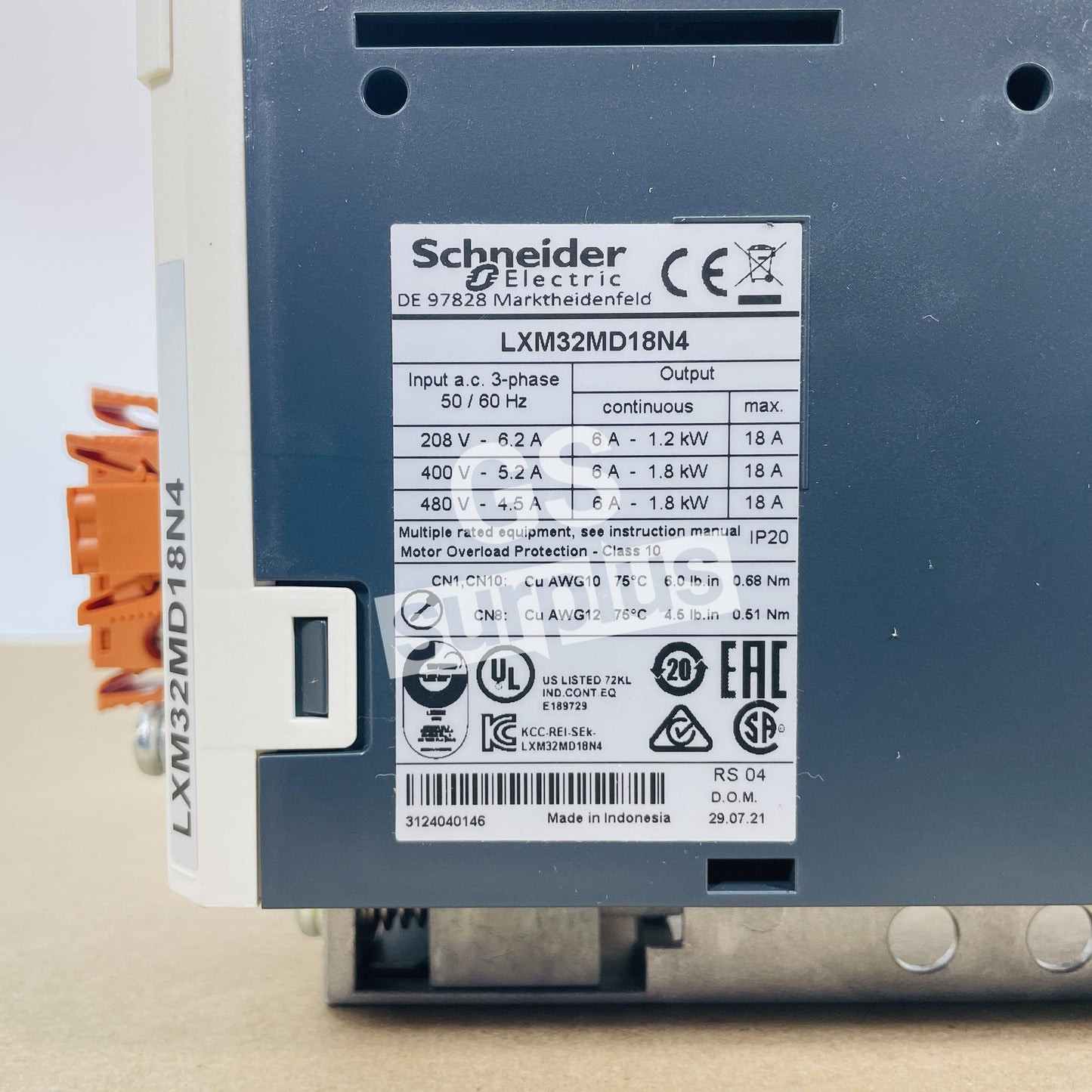 SCHNEIDER ELECTRIC LXM32MD18N4 Lexium 32 Servo Drive