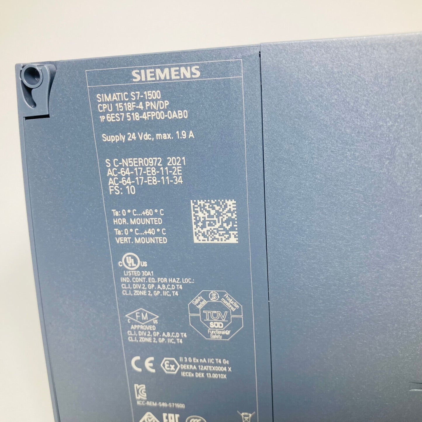 NEW Siemens 6ES7 518-4FP00-0AB0 / 6ES75184FP000AB0 , S7-1500F, CPU 1518F-4 PN/DP