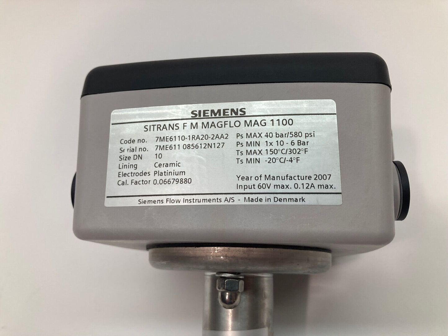 Siemens 7ME6110-1RA20-2AA2 Sitrans F M Magflo Mag 1100 Flow Instrument