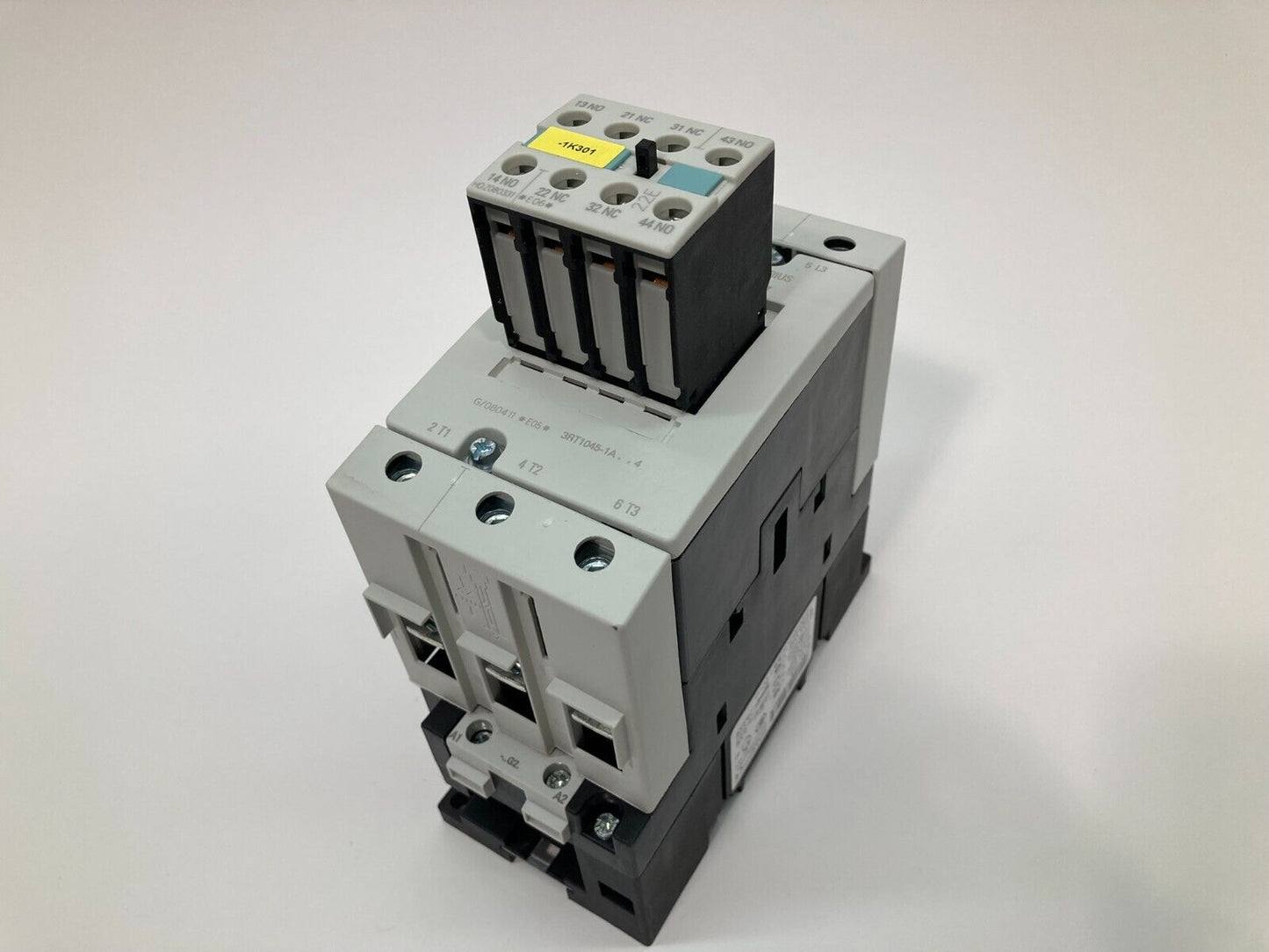 SIEMENS 3RT1045-1A 105A CONTACTOR with 3RH1921-1HA22